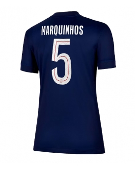 Paris Saint-Germain Marquinhos #5 Maglia Gara Casa Repliche 2025-26 Donna Maniche Corte Paris Saint-Germain Marquinhos #5 Maglia Gara Casa Repliche 2025-26 Donna Maniche Corte